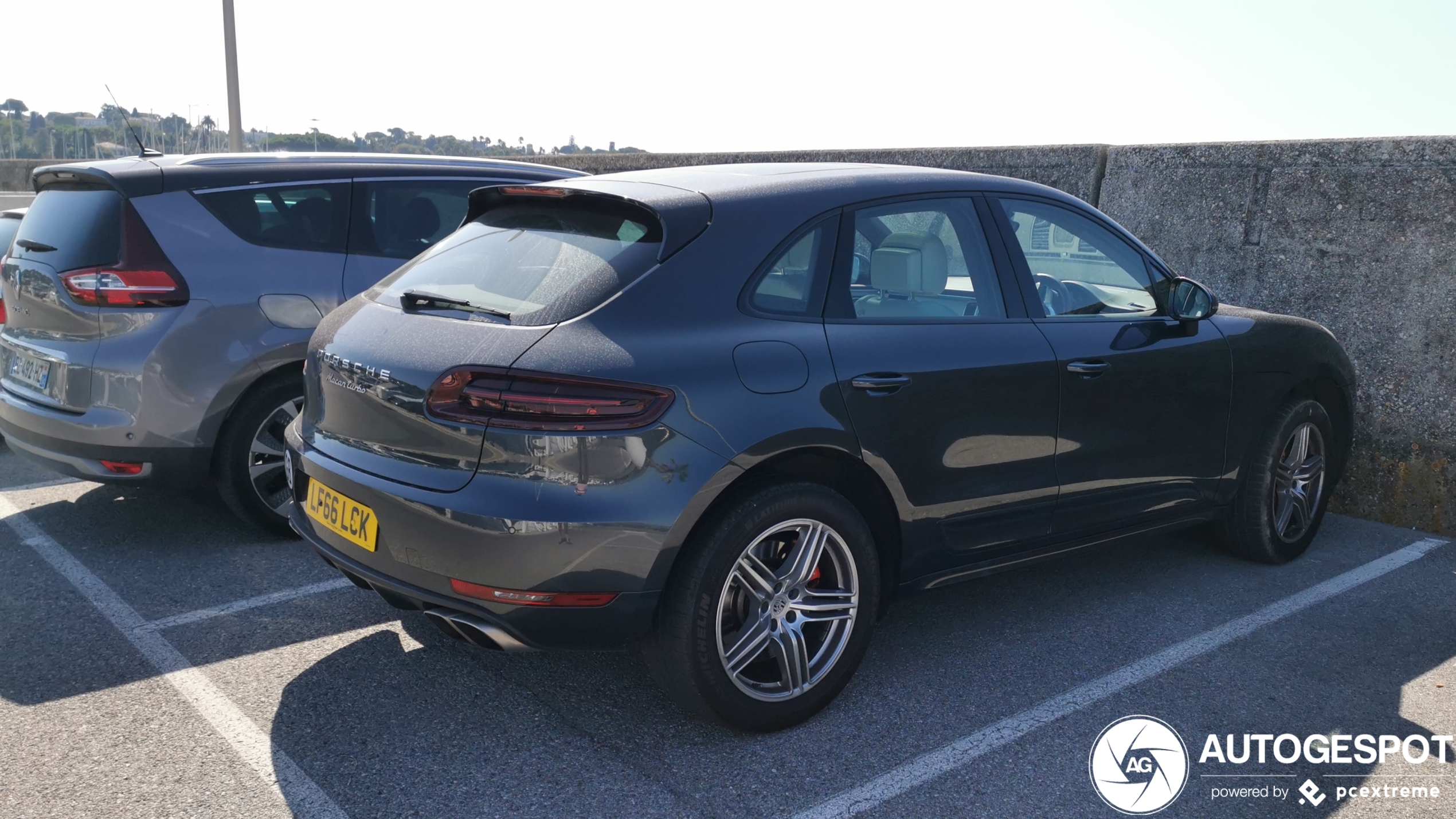 Porsche 95B Macan Turbo