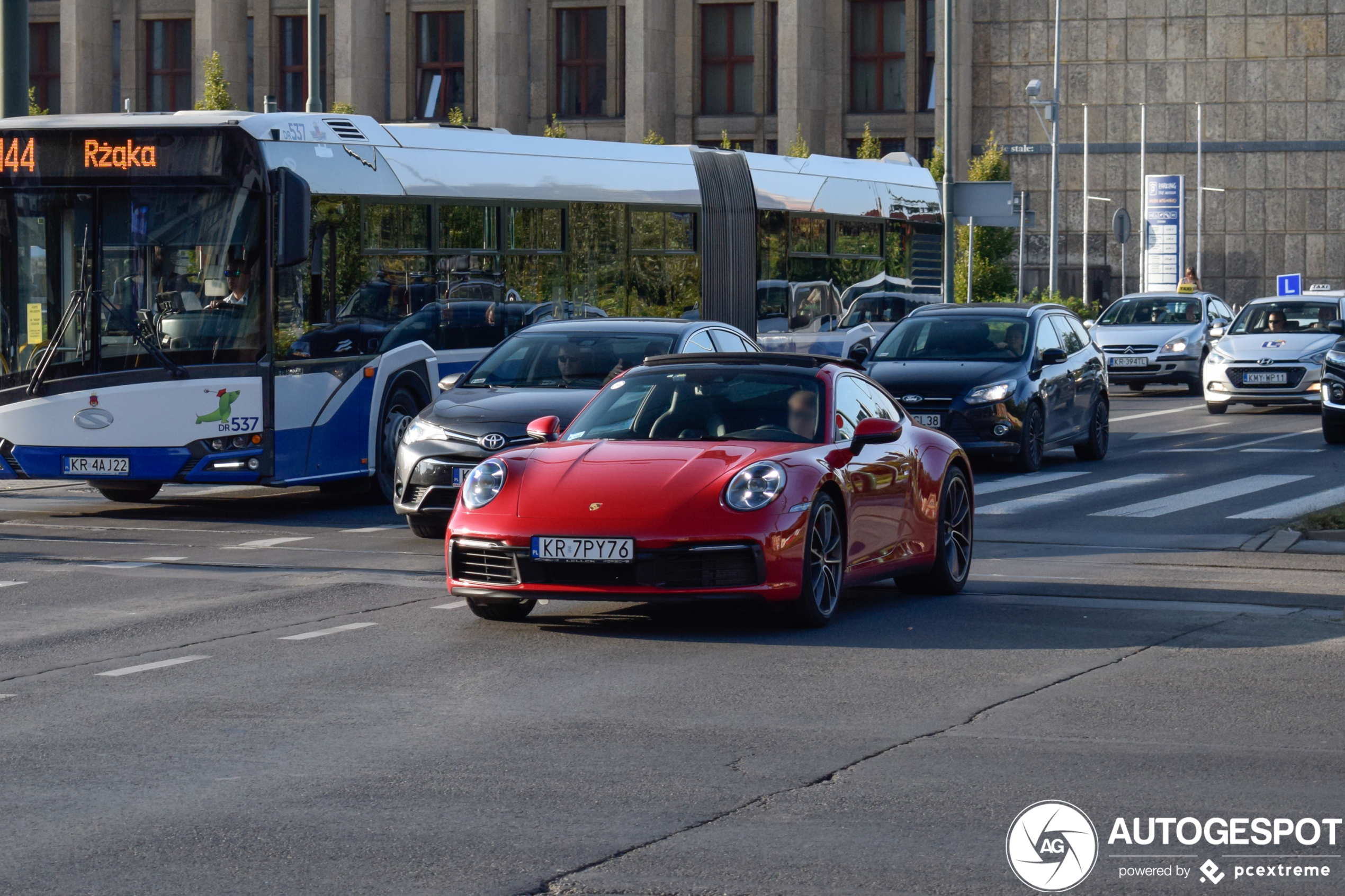 Porsche 992 Carrera 4S