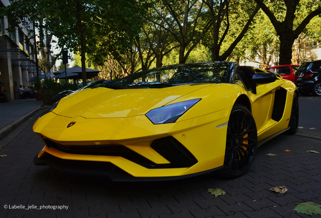 Lamborghini Aventador S LP740-4 Roadster