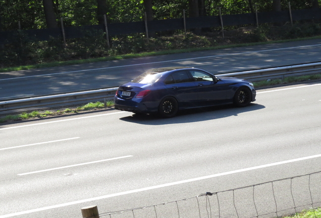 Mercedes-AMG C 63 S W205