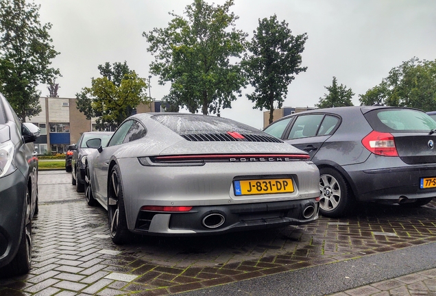 Porsche 992 Carrera 4S