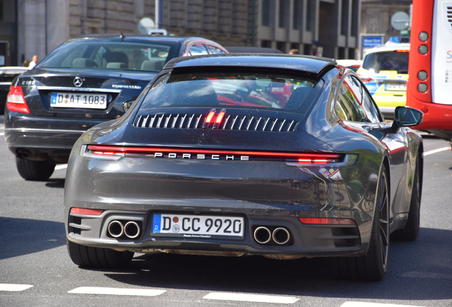 Porsche 992 Carrera 4S