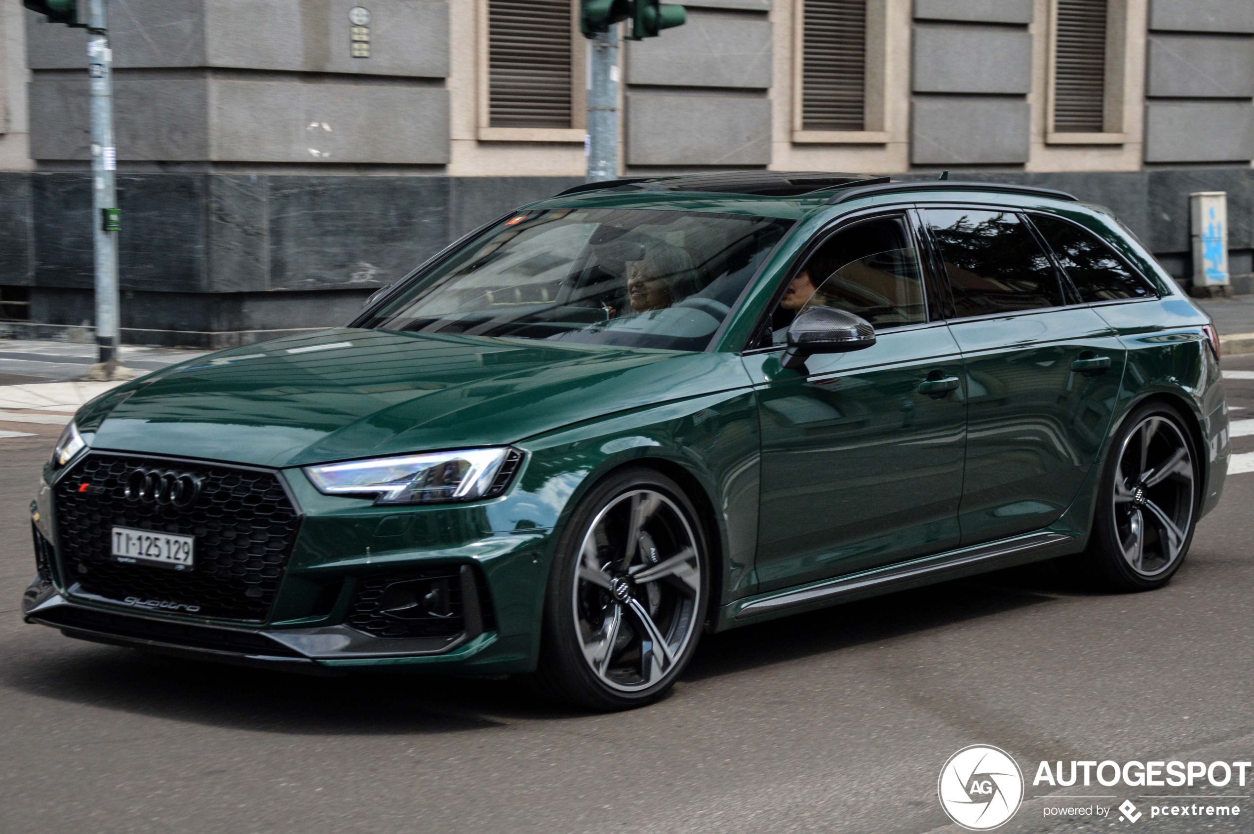 Audi RS4 Avant B9