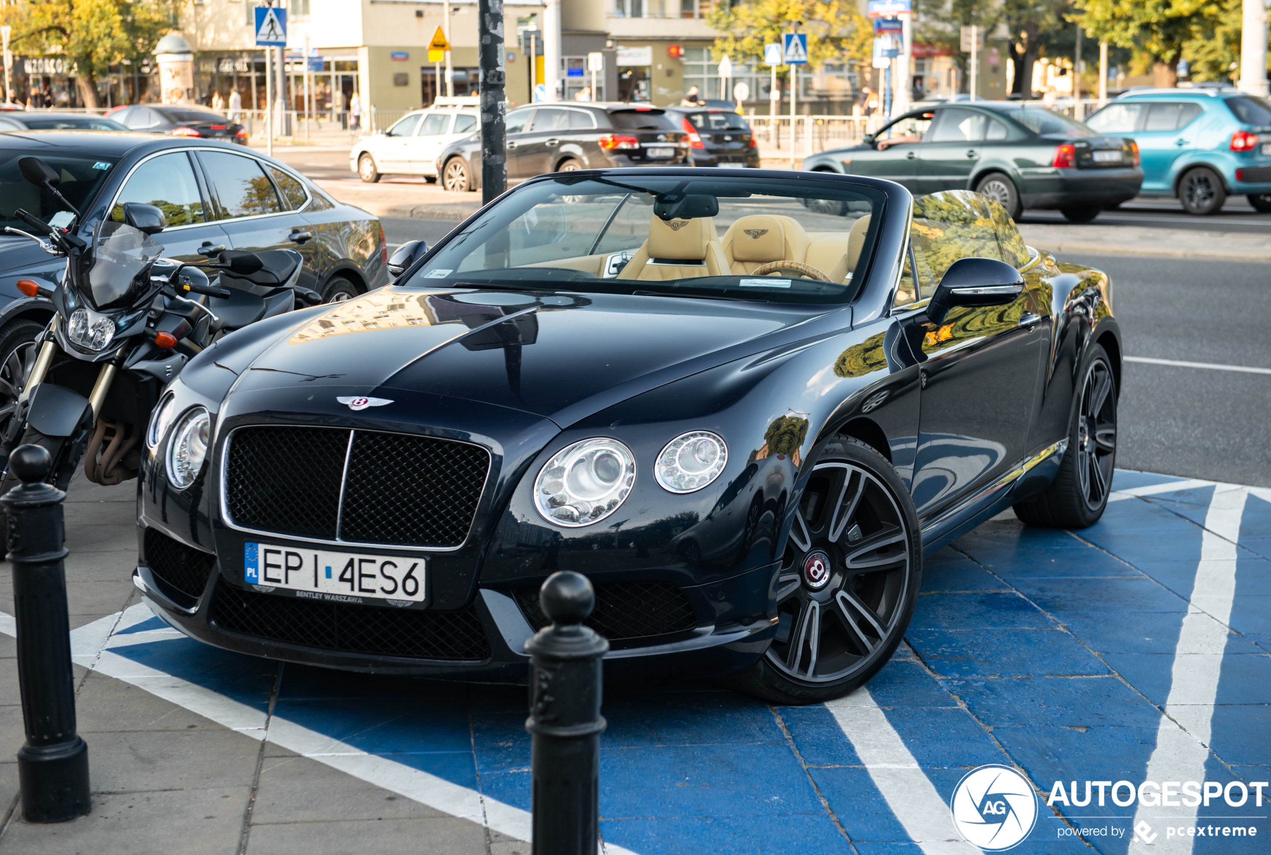 Bentley Continental GTC V8