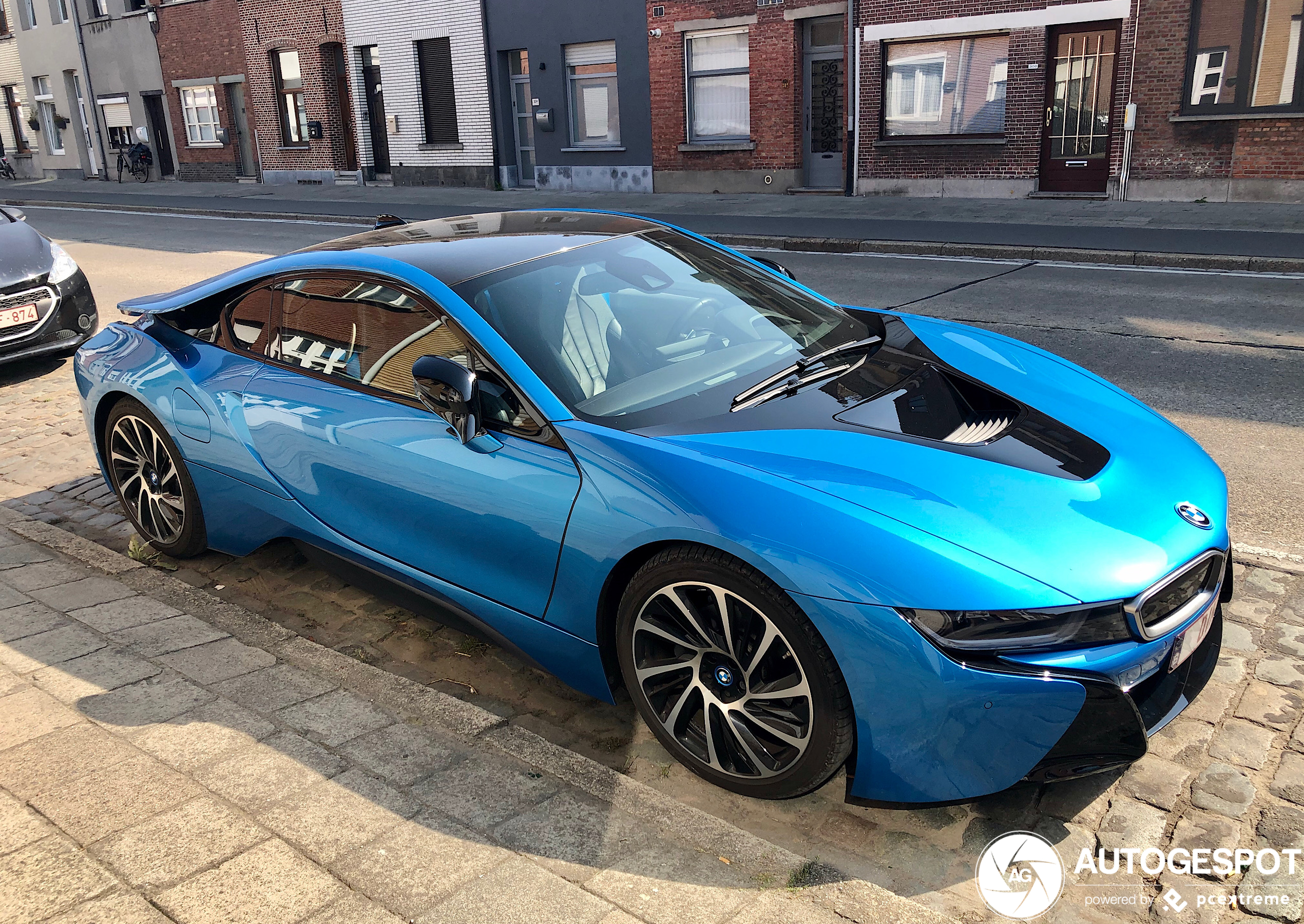 BMW i8