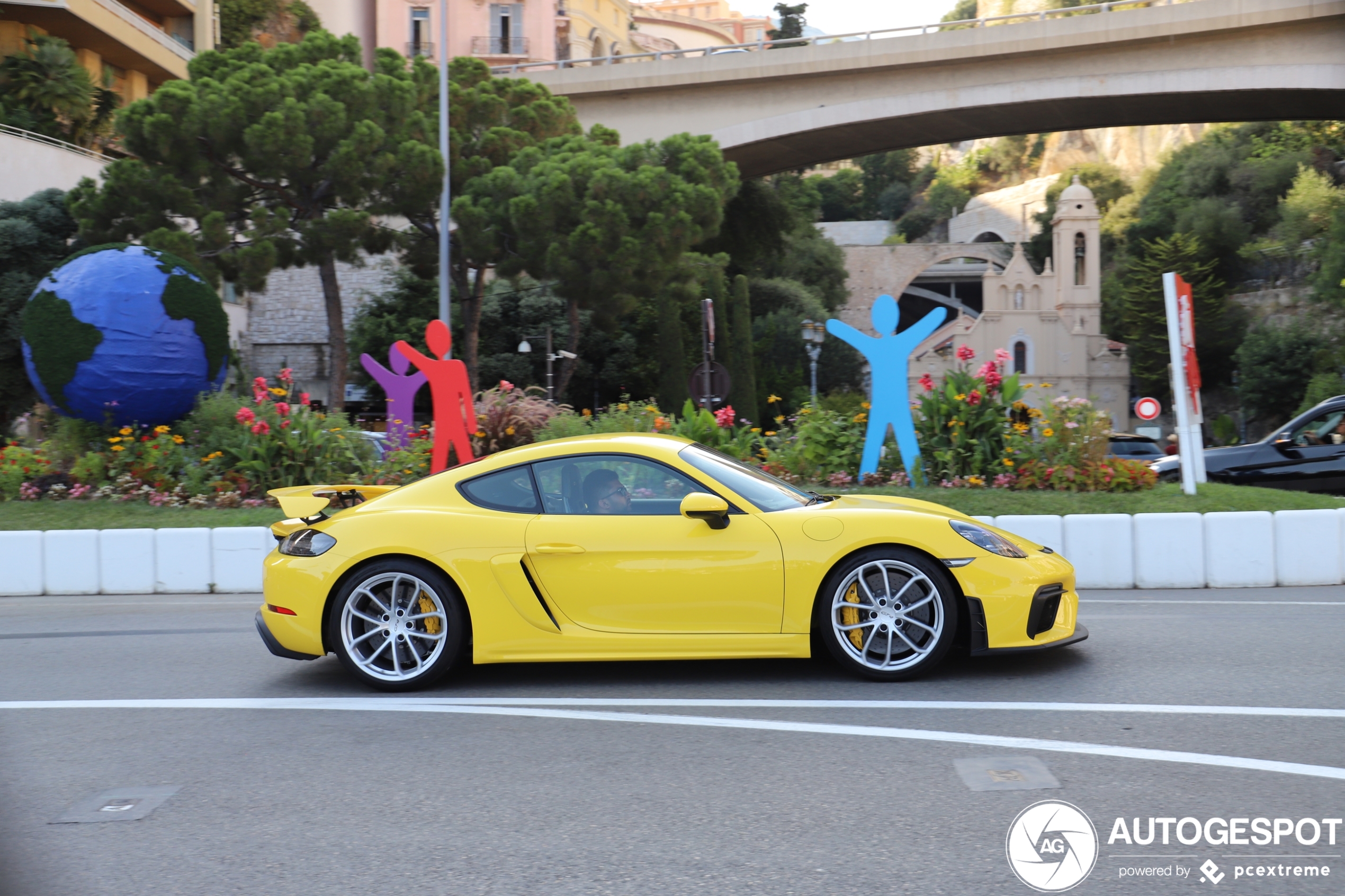 Porsche 718 Cayman GT4