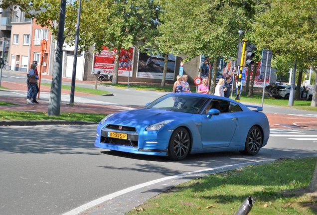 Nissan GT-R 2011