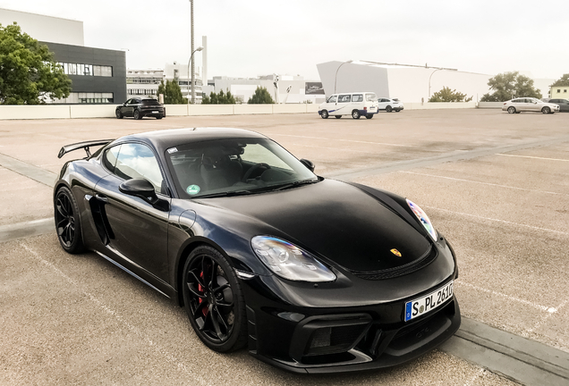 Porsche 718 Cayman GT4