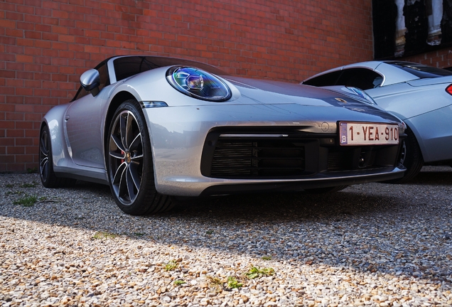 Porsche 992 Carrera 4S Cabriolet