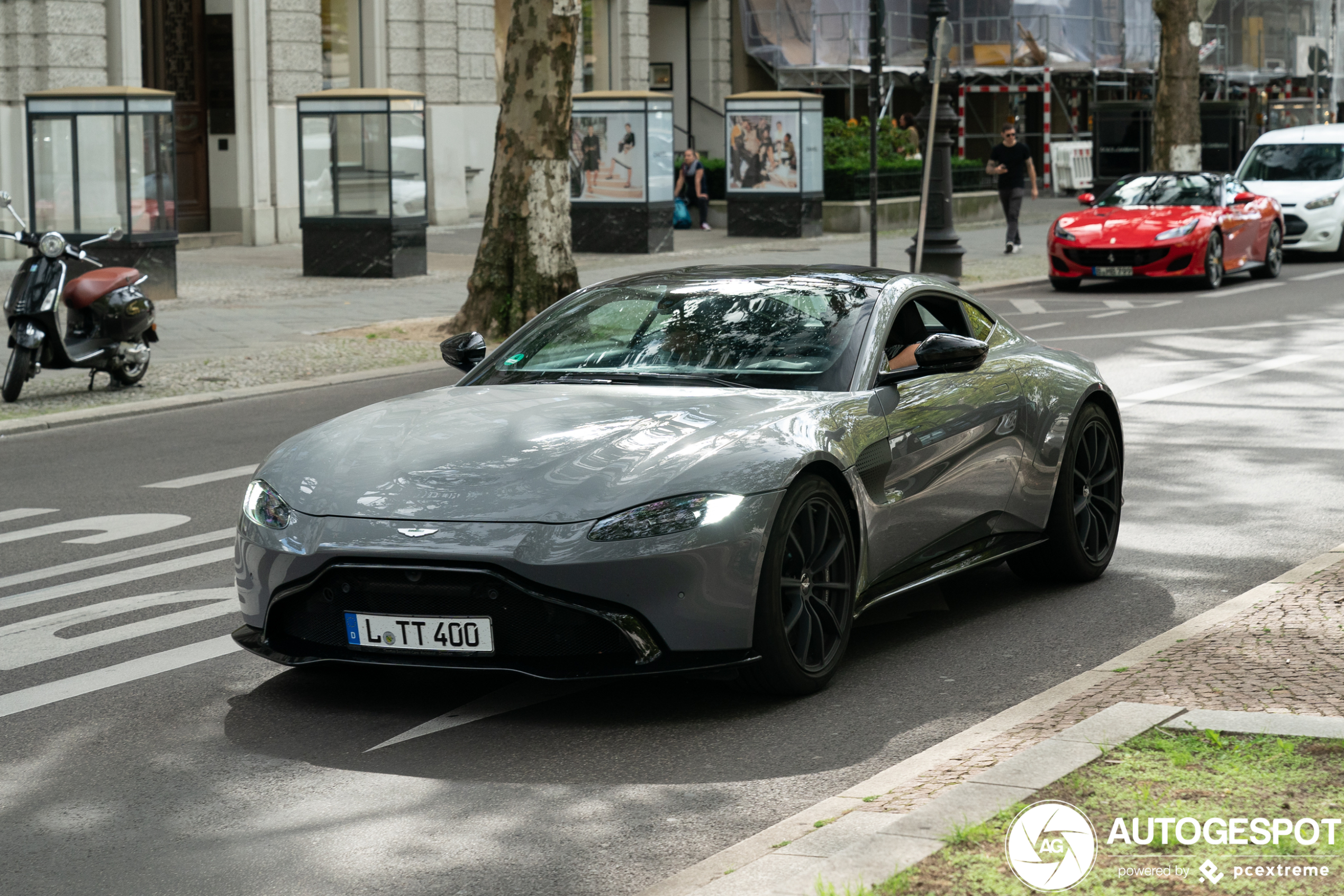 Aston Martin V8 Vantage 2018