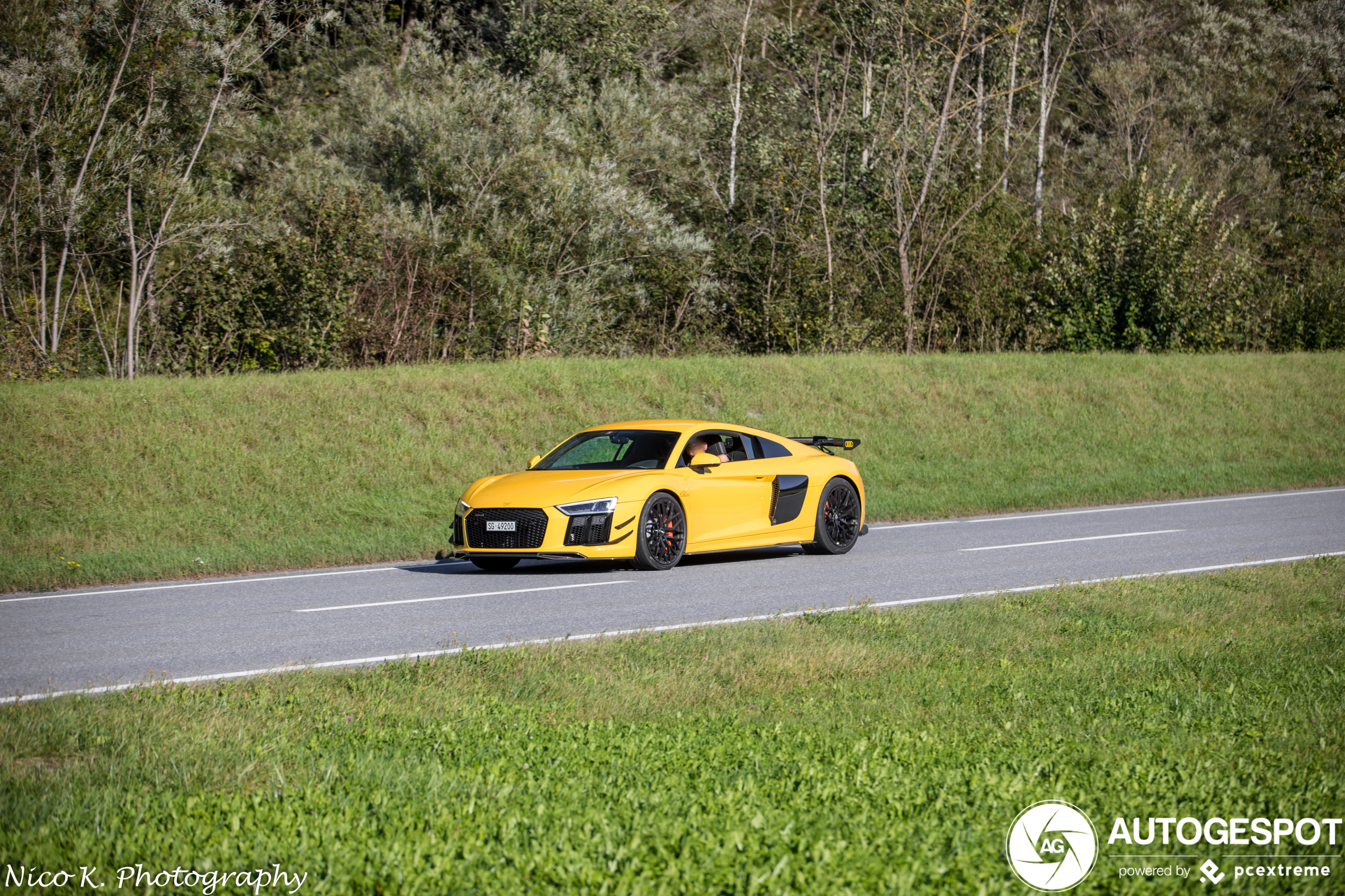 Audi R8 V10 Plus 2015