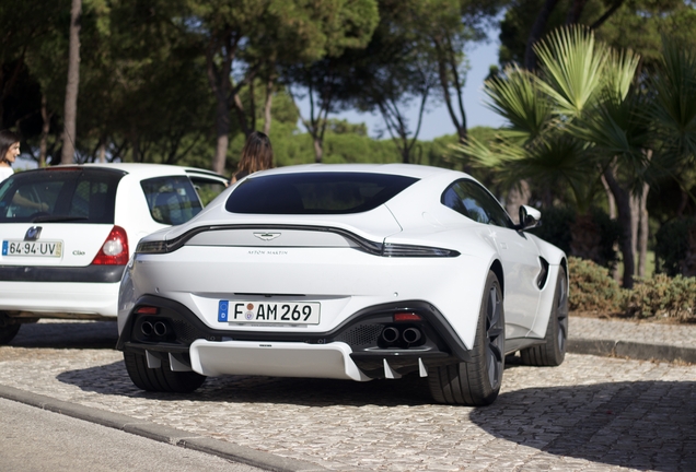 Aston Martin V8 Vantage 2018