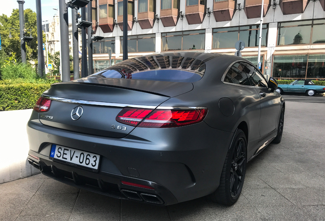 Mercedes-AMG S 63 Coupé C217 2018 Yellow Night Edition