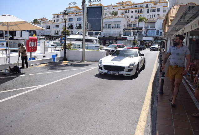 Mercedes-Benz SLS AMG