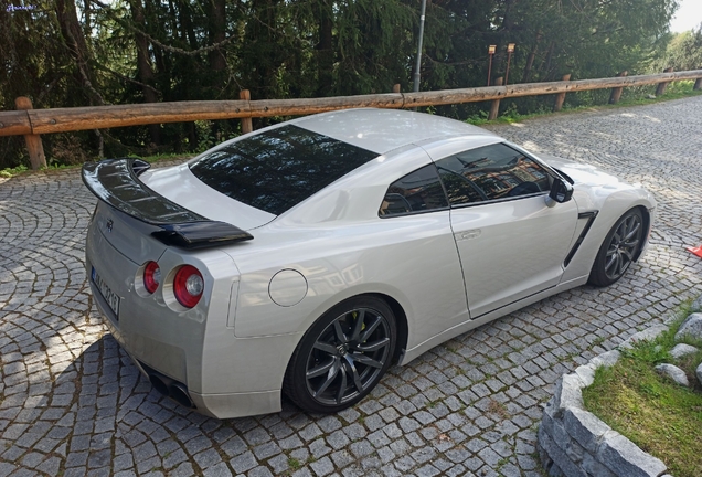 Nissan GT-R 2014