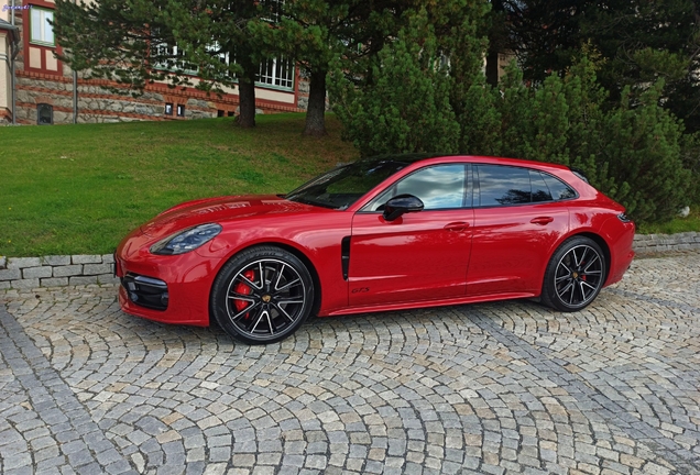 Porsche 971 Panamera GTS Sport Turismo