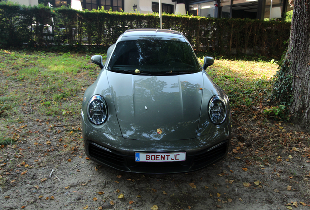 Porsche 992 Carrera 4S