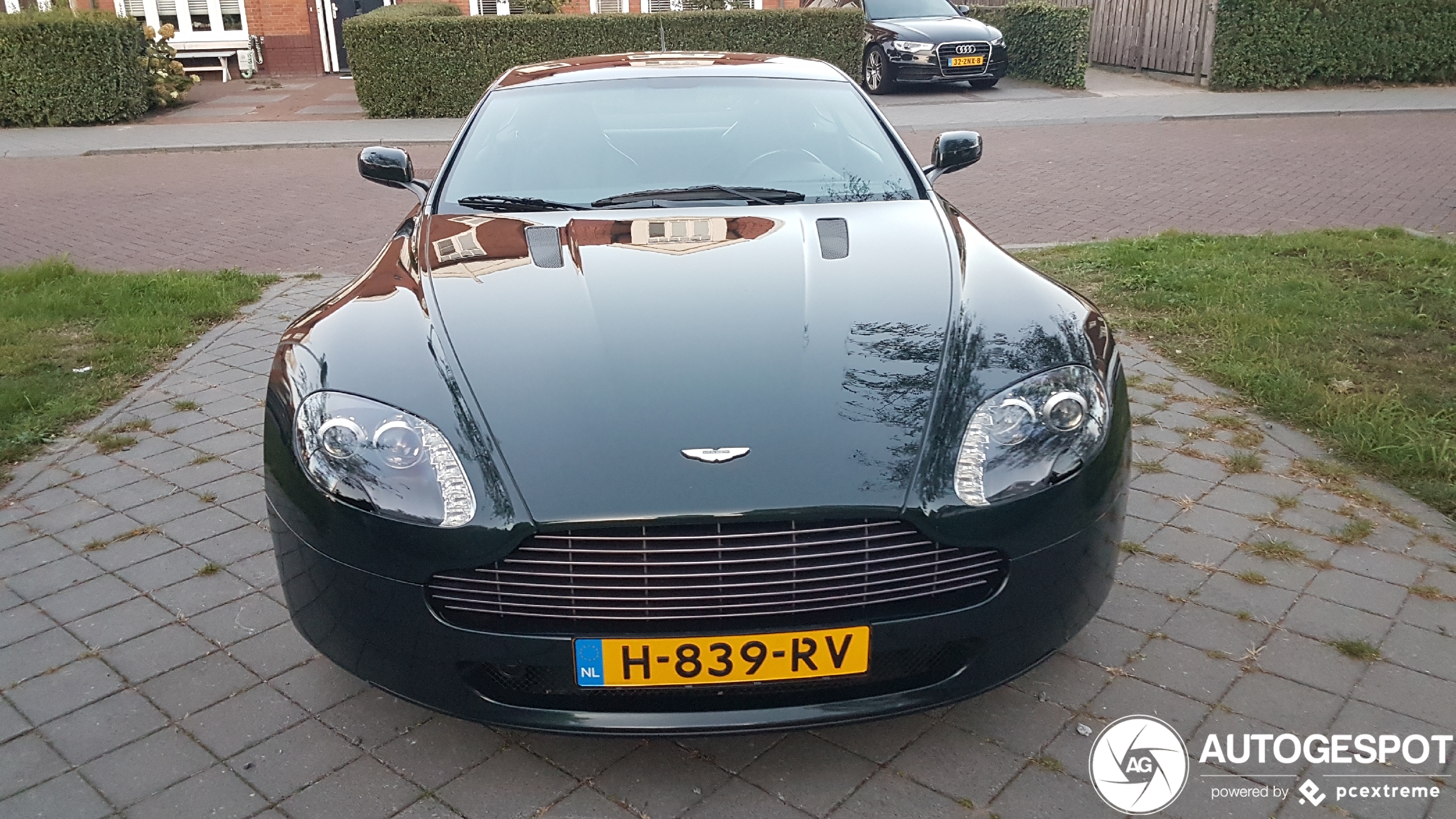 Aston Martin V8 Vantage