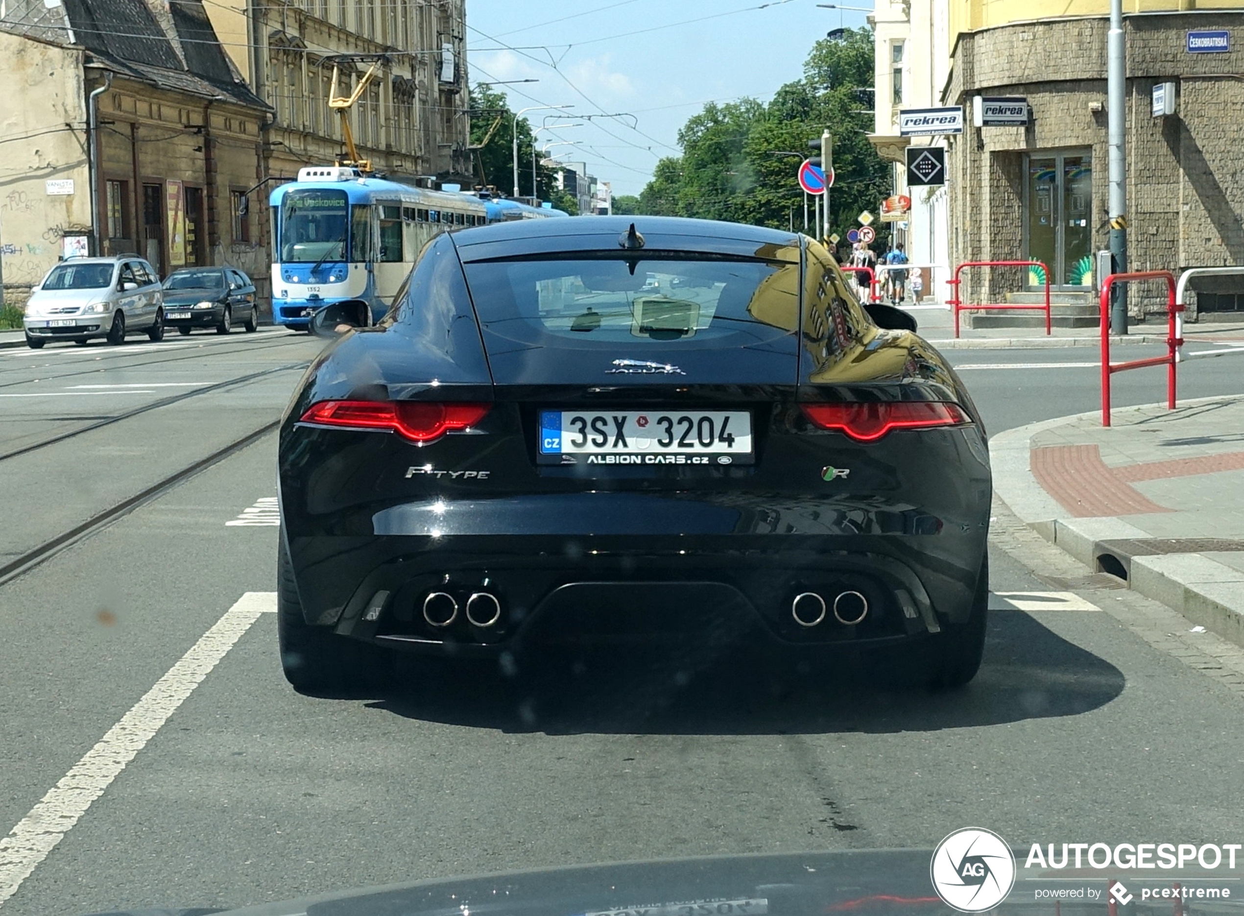 Jaguar F-TYPE R Coupé