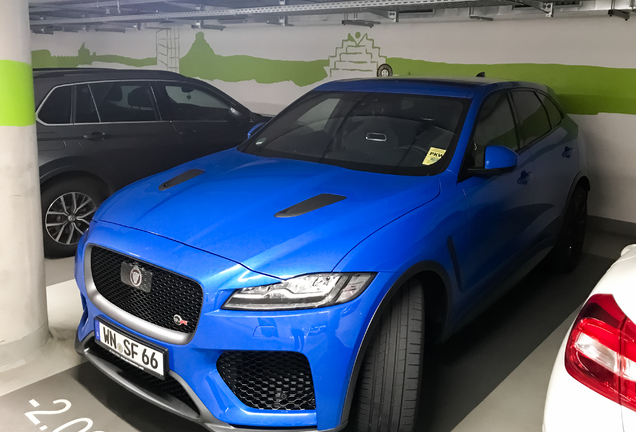 Jaguar F-PACE SVR