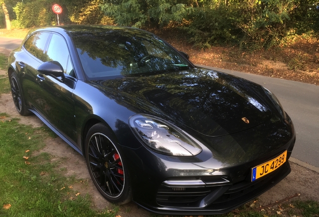 Porsche 971 Panamera Turbo Sport Turismo