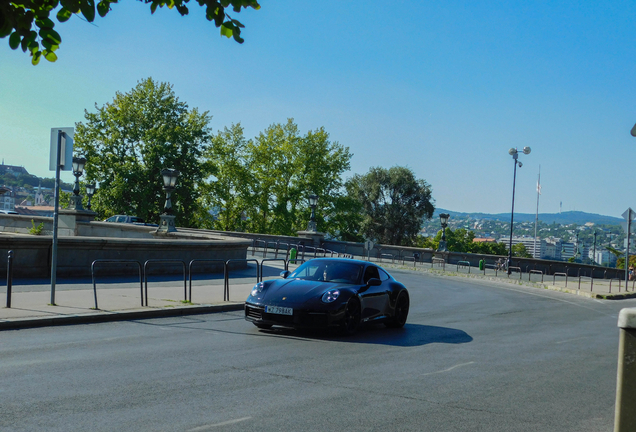 Porsche 992 Carrera 4S