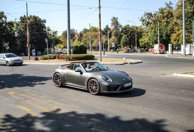 Porsche 992 Carrera 4S Cabriolet