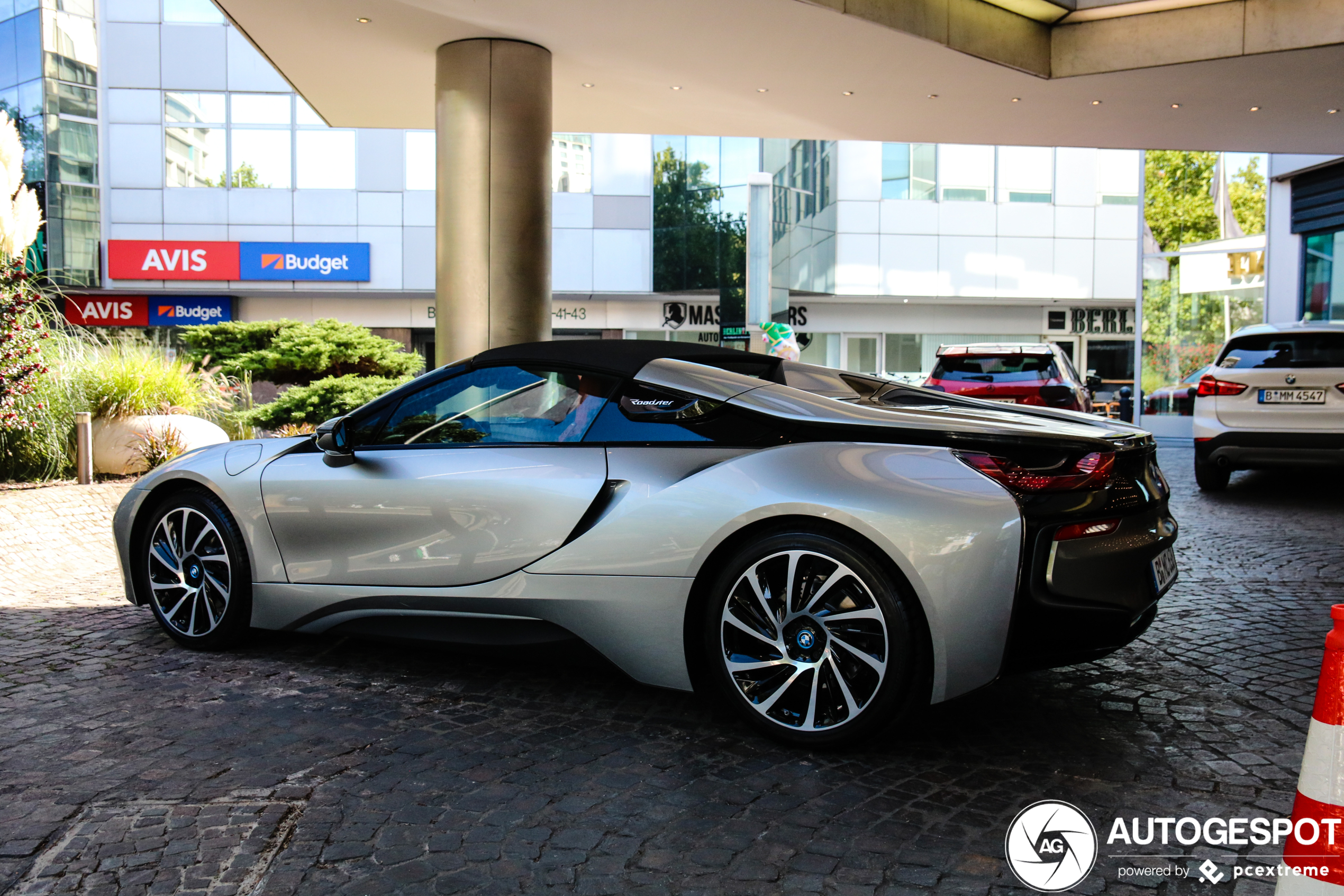 BMW i8 Roadster