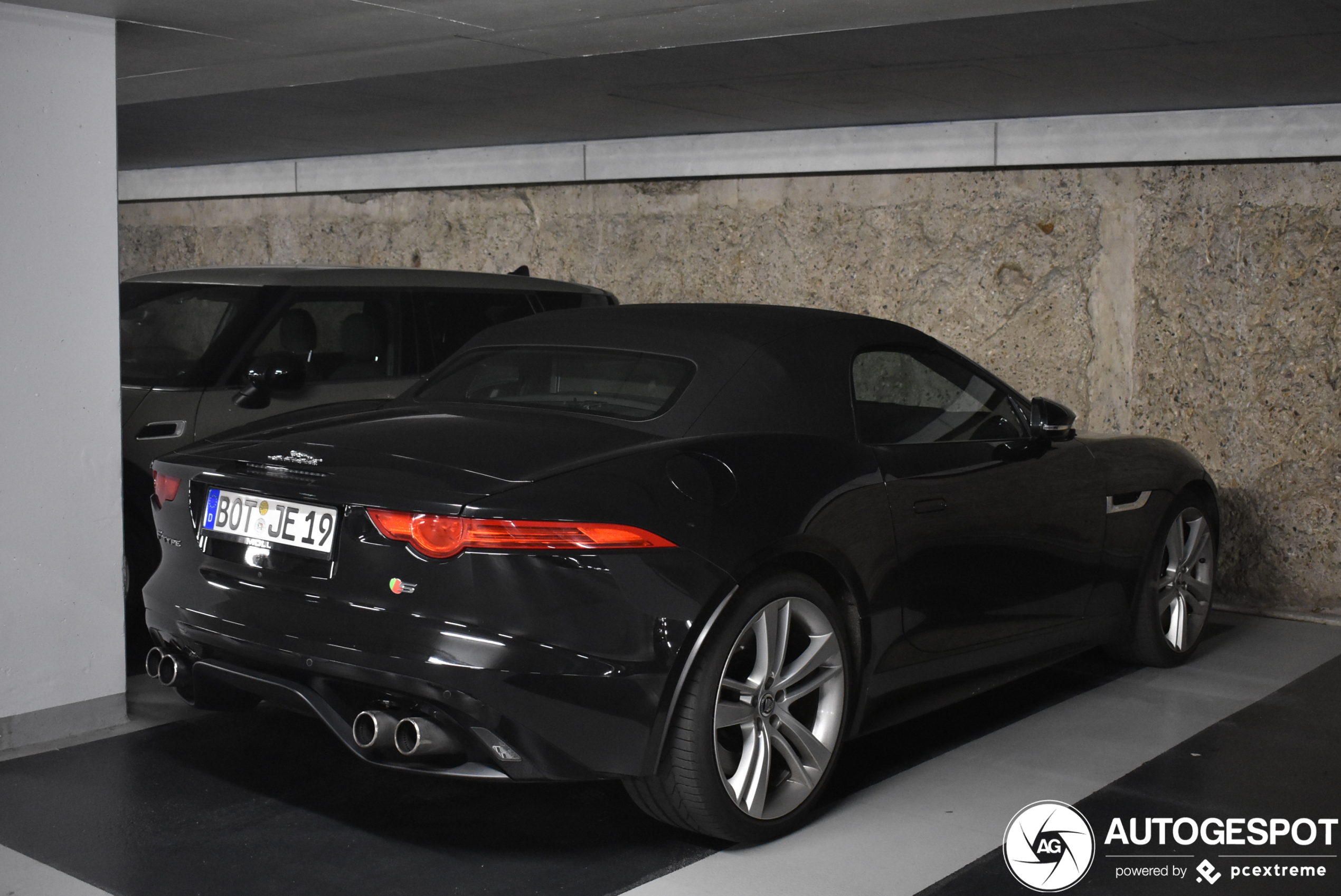 Jaguar F-TYPE S V8 Convertible