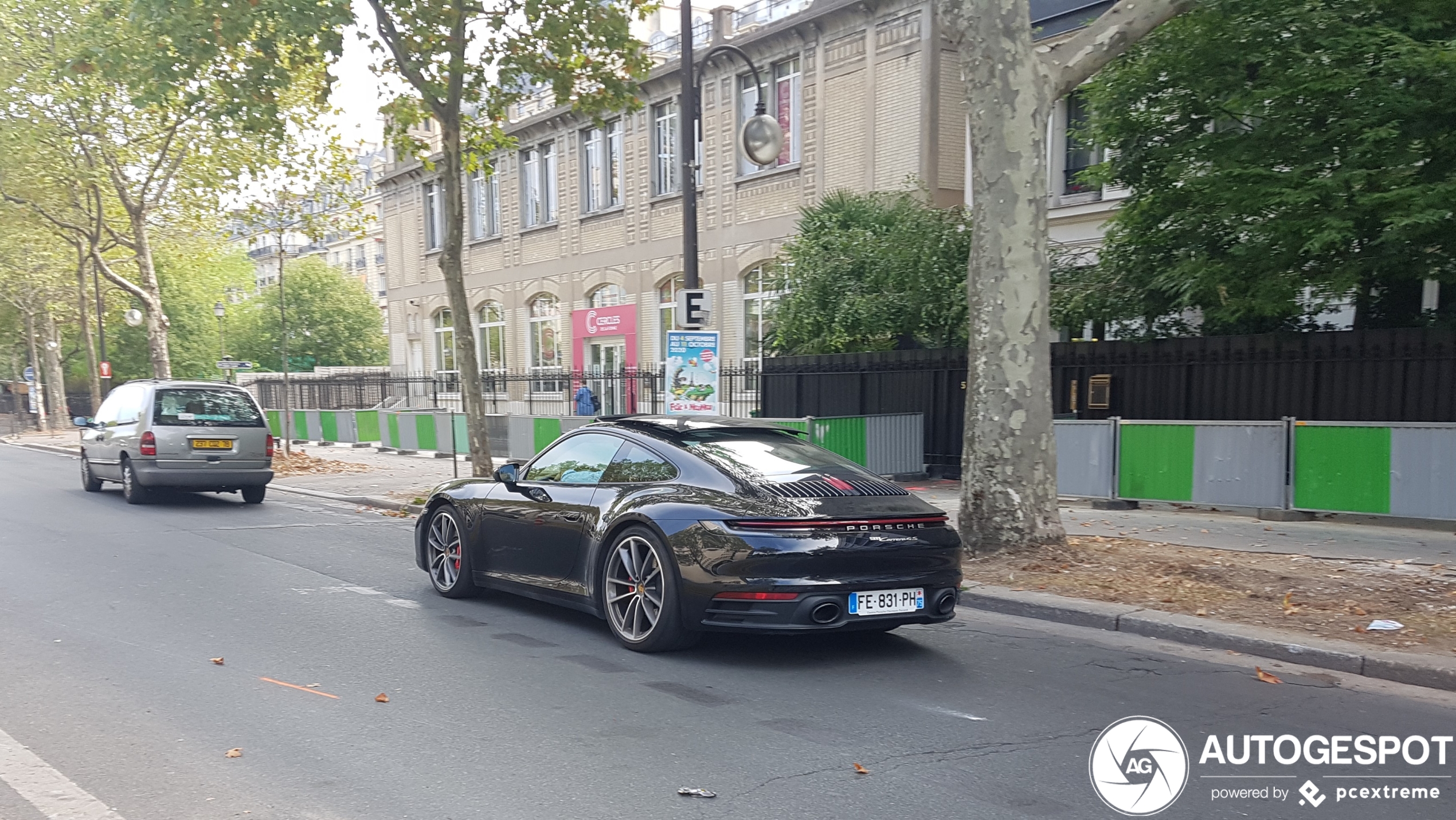 Porsche 992 Carrera 4S