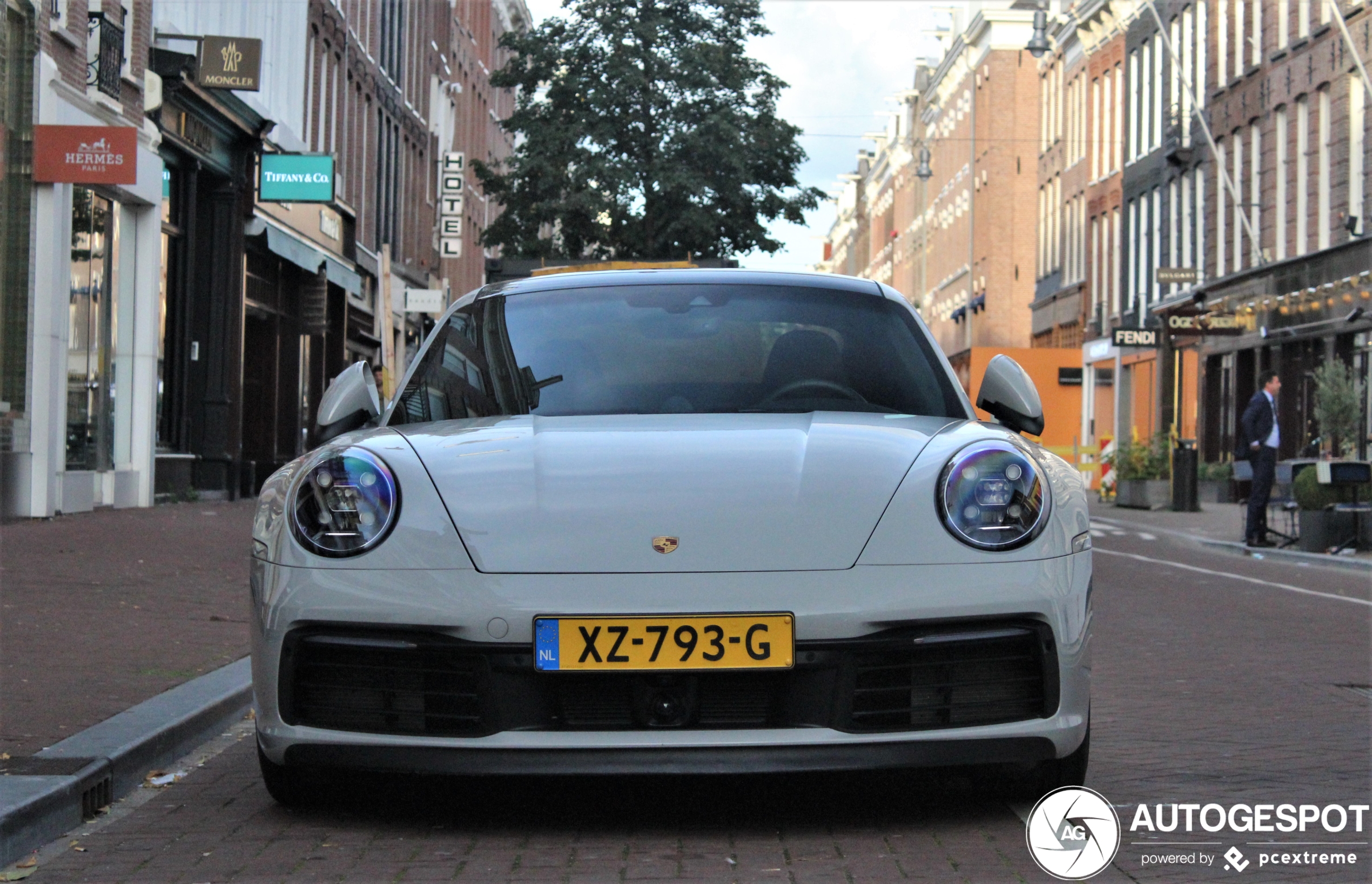 Porsche 992 Carrera 4S