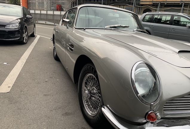 Aston Martin DB6 Superleggera