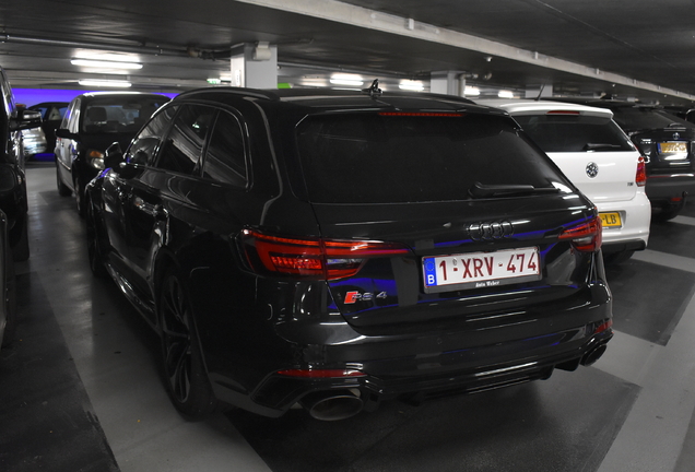 Audi RS4 Avant B9