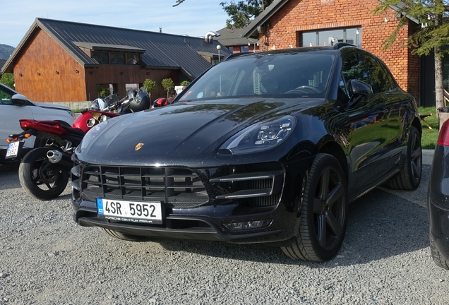 Porsche 95B Macan Turbo