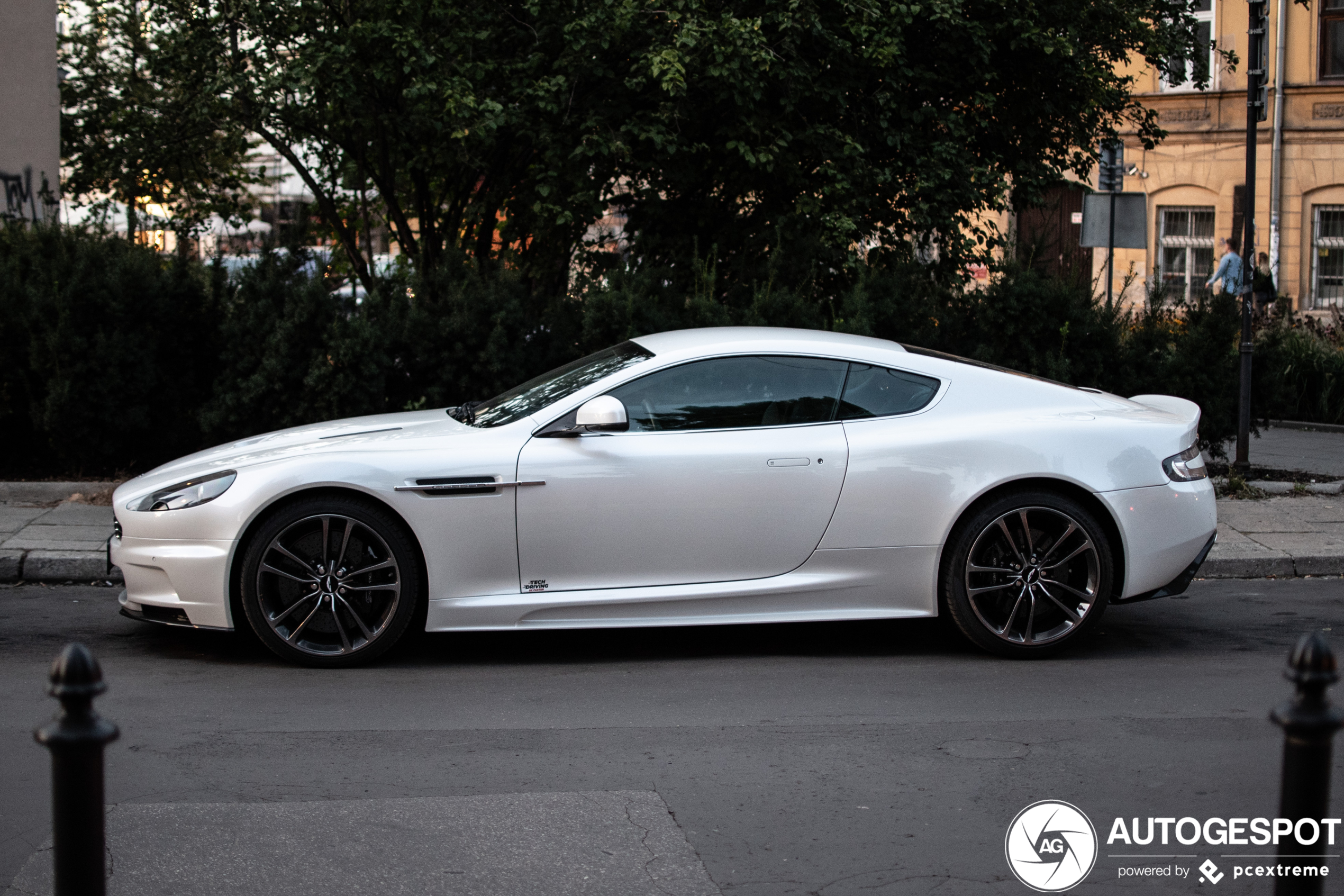 Aston Martin DBS