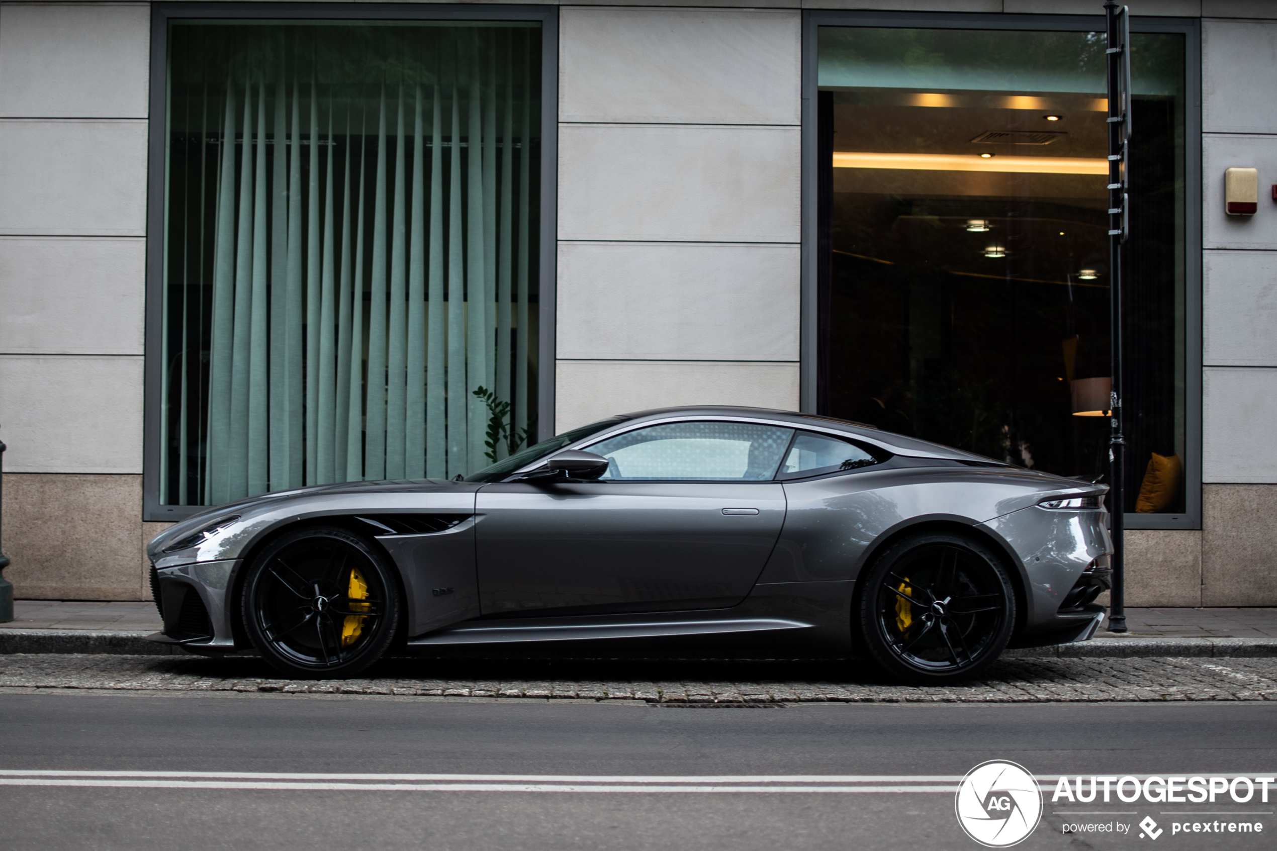 Aston Martin DBS Superleggera