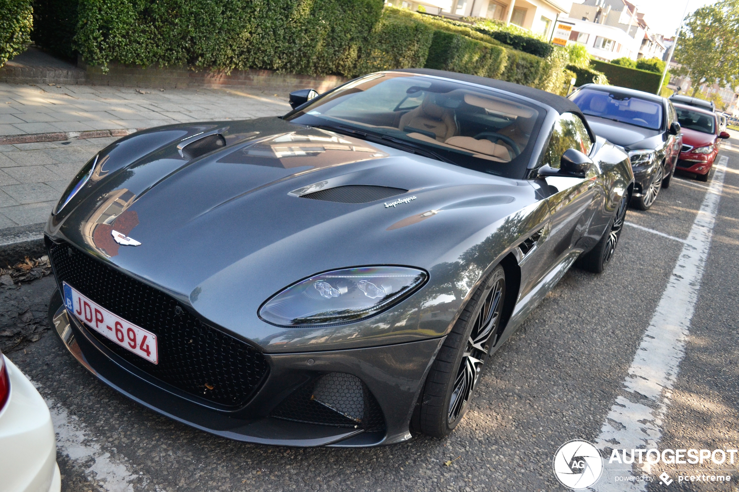 Aston Martin DBS Superleggera Volante