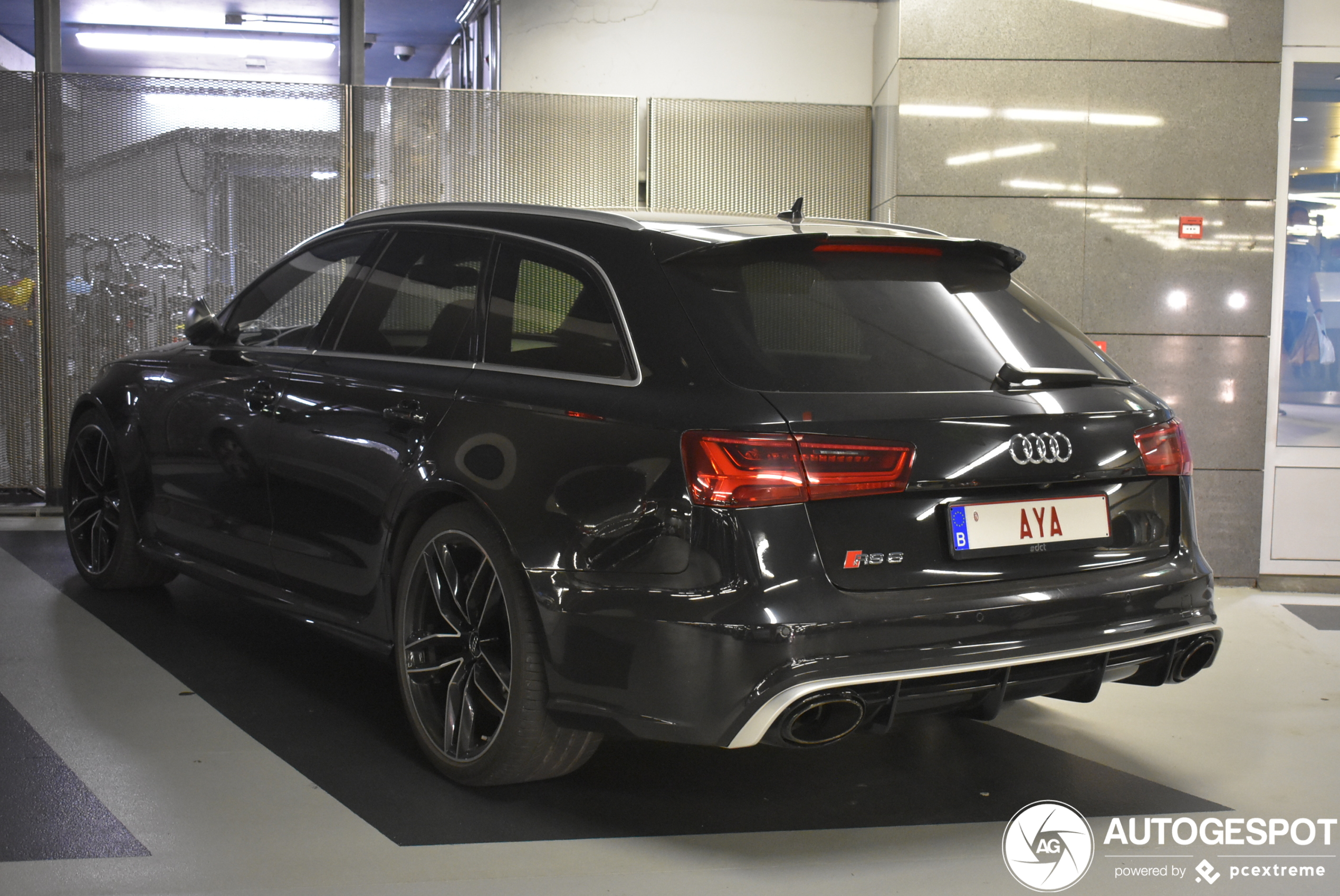 Audi RS6 Avant C7 2015