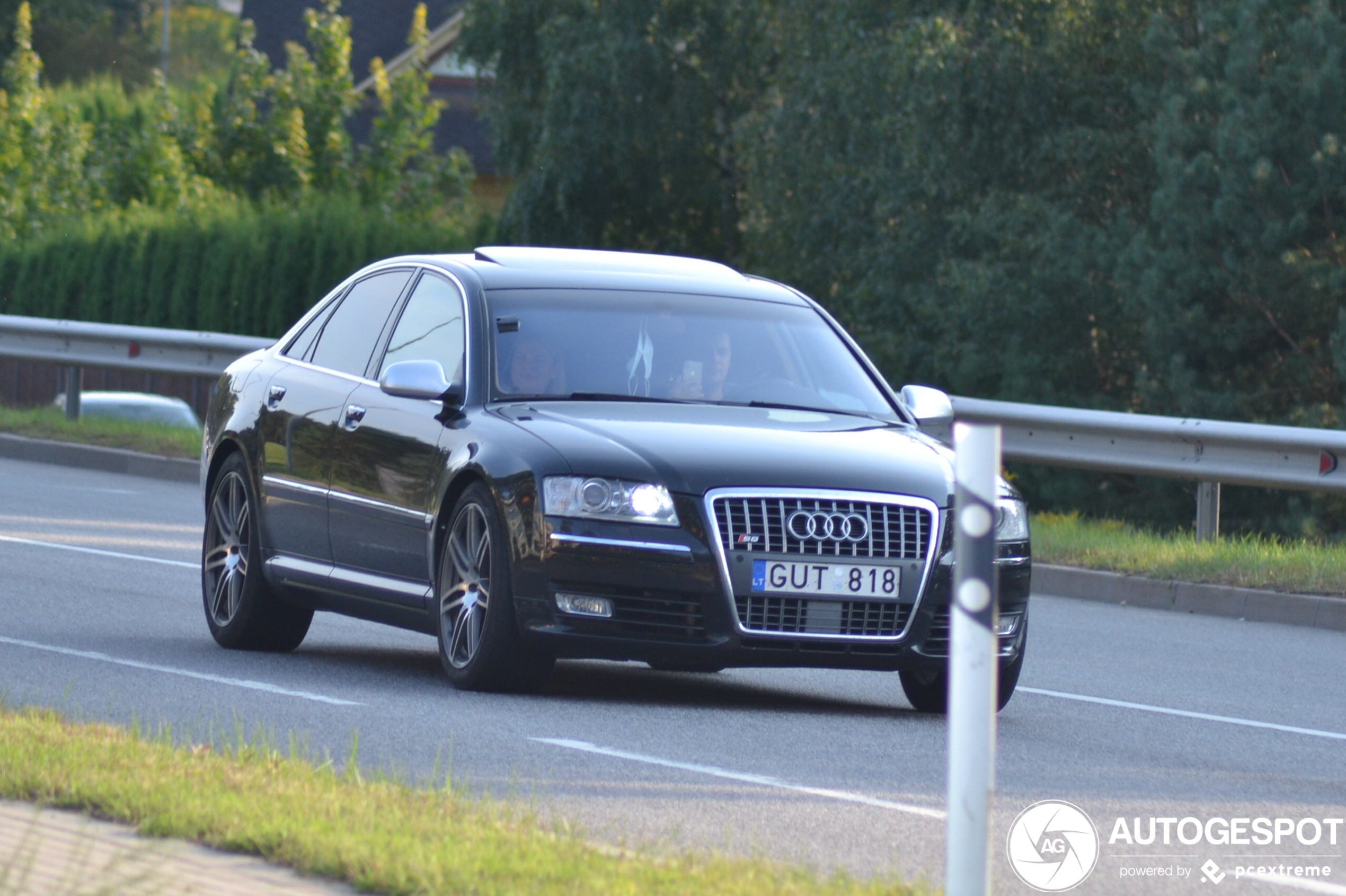 Audi S8 D3