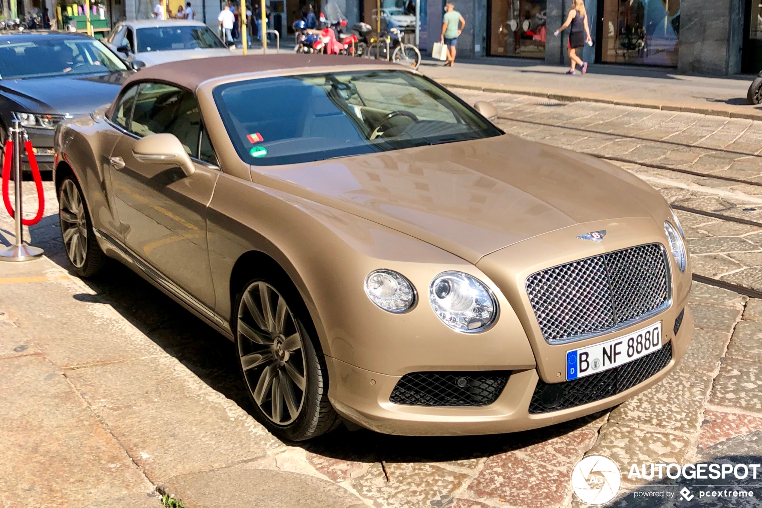 Bentley Continental GTC V8