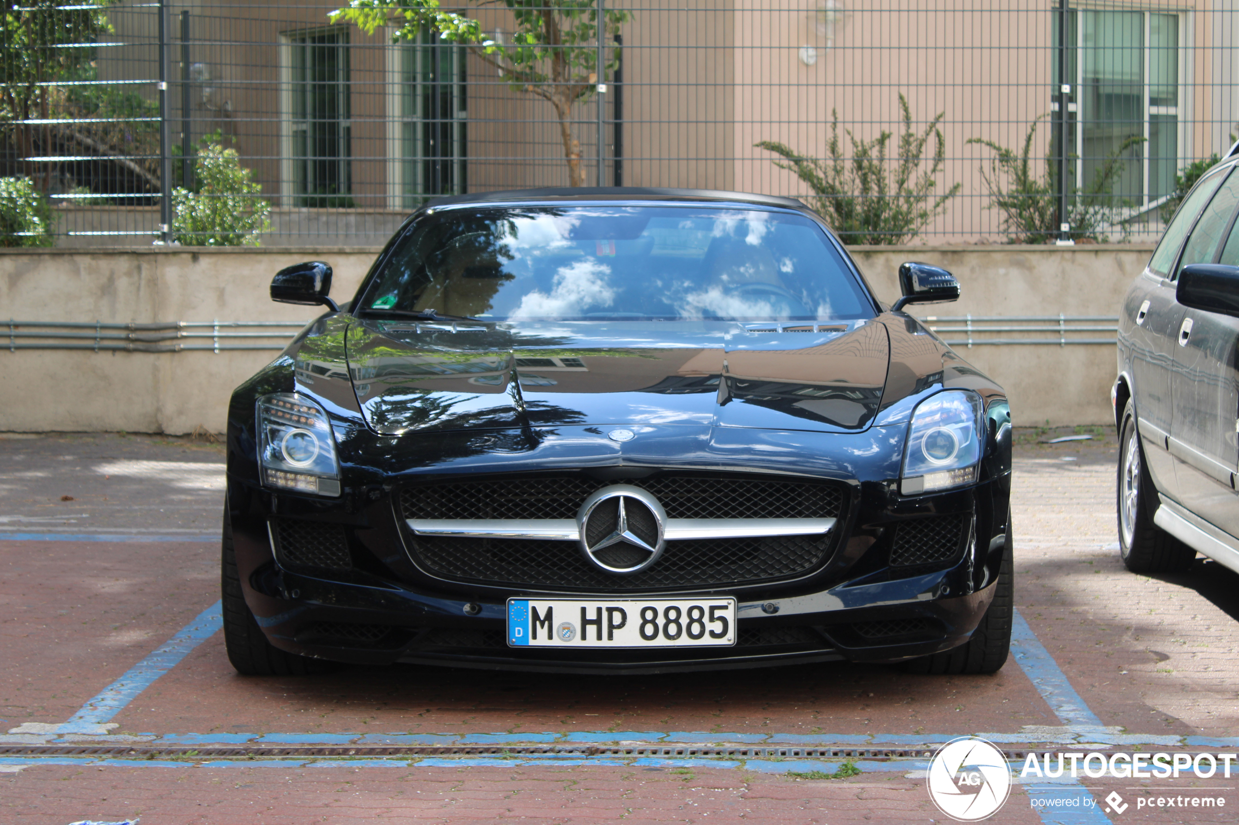 Mercedes-Benz SLS AMG Roadster