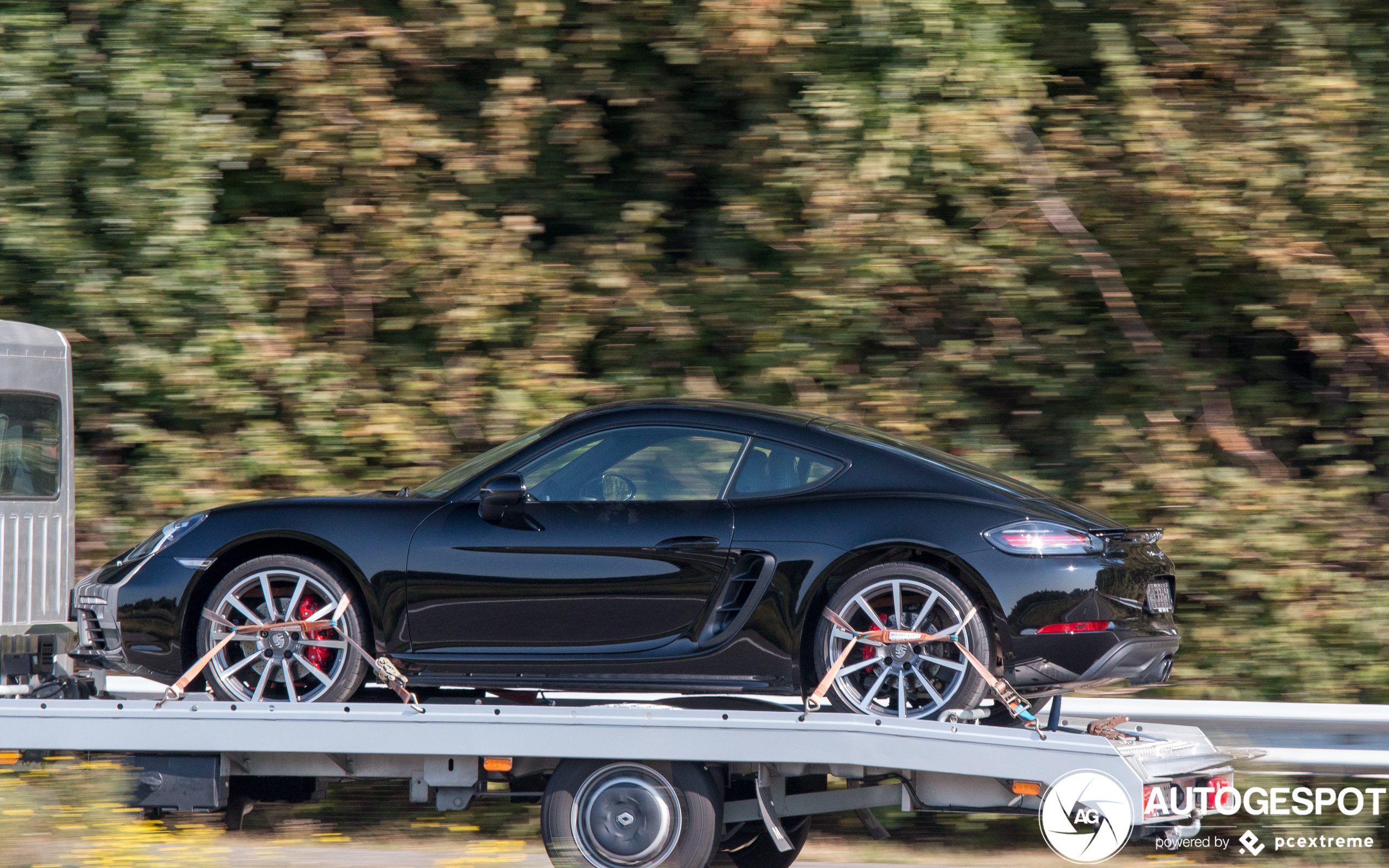 Porsche 718 Cayman S