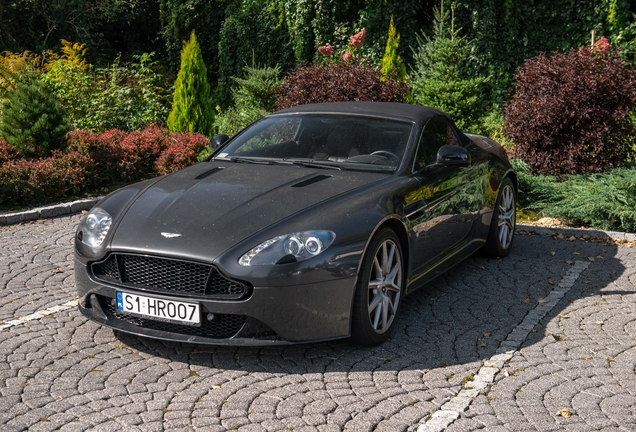 Aston Martin V8 Vantage Roadster 2012