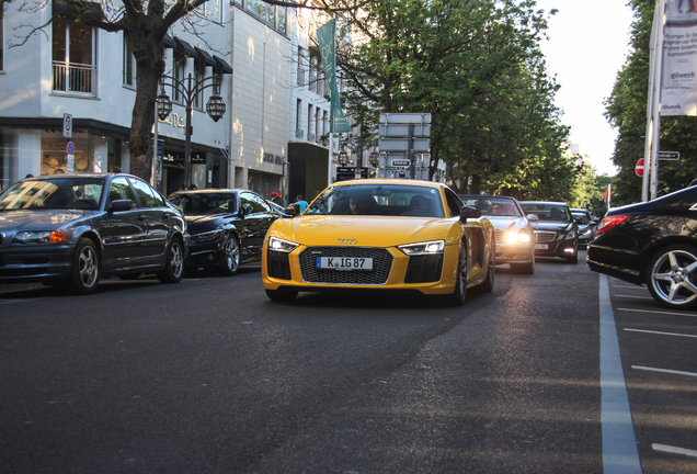 Audi R8 V10 Plus 2015