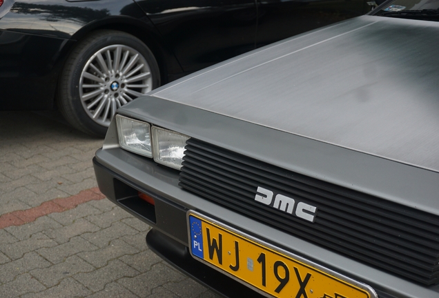 DeLorean DMC-12