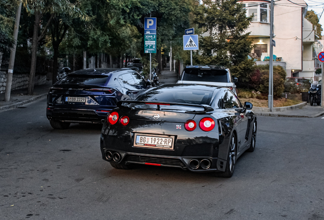 Nissan GT-R 2011