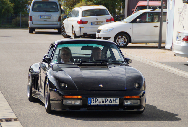 Porsche 930 Strosek Carrera Coupé