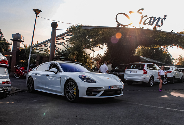 Porsche 971 Panamera Turbo S E-Hybrid Executive