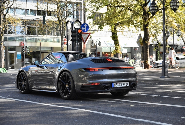 Porsche 992 Carrera 4S Cabriolet