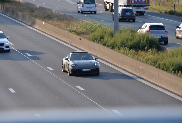 Porsche 992 Carrera 4S